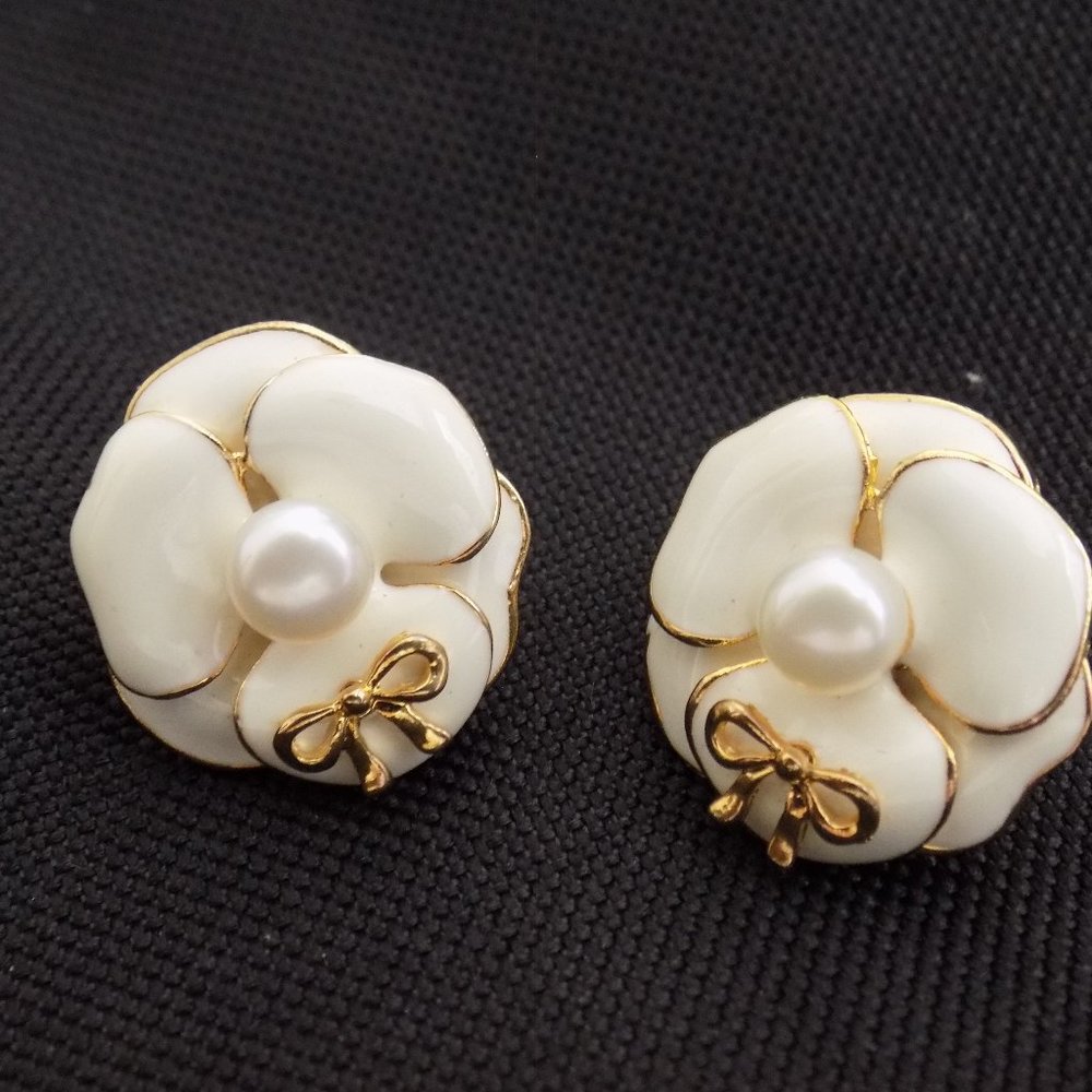 Gold Tone CGI CN Ivory Enamel Bow Pearl Flower Pierced Earrings